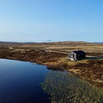 Hyggelig fiskebu ved Langrumpa fiskevann