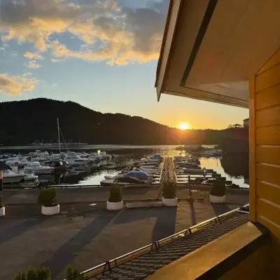 Askvik Marina Lägenhet i småbåtshamn med havsutsikt