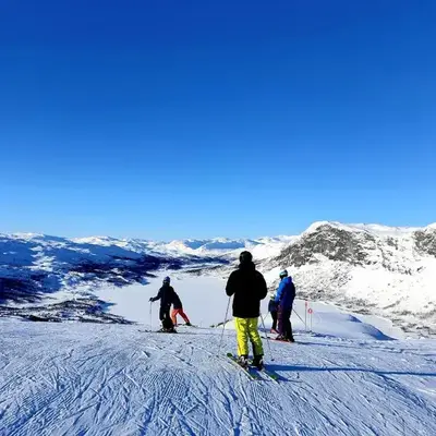 Filefjellhytta ved Tyin og Jotunheimen Ski in og ski out til alpinanlegg og skiløyper