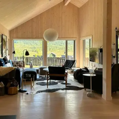 Charming Mountain Cabin In Spectacular Nature