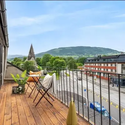 1 minute to the train station - Exclusive Penthouse!