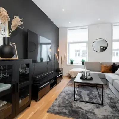 Spacious 2-room in the city center