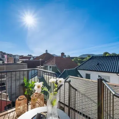 Toppleilighet på Sandviken med balkong