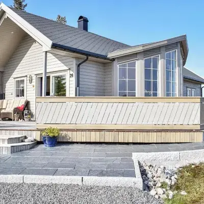 Gorgeous Home In Torangsvåg With Wifi