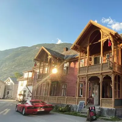 Lærdalsøren Motor Guesthouse