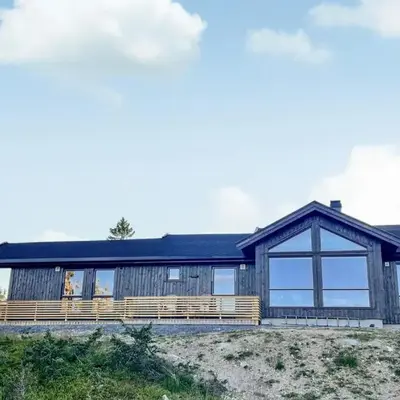 4 Bedroom Beautiful Home In Sjusjøen