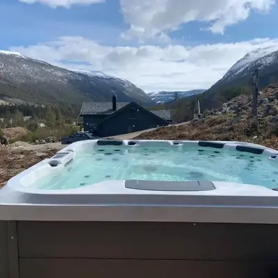 Hyggelig laftehytte på 140kvm med Ski-In/Out
