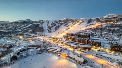 an aerial view of a resort in the snow at Ridderleiligheter in Beitostøl