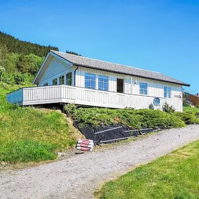 5 person holiday home in averøy