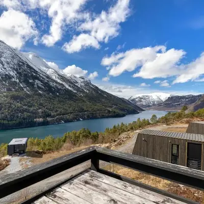 Lem Cabins