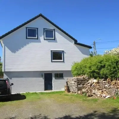 Airbnb and Booking at Postvegen 95