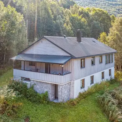 Beautiful Home In Jostedal With Kitchen