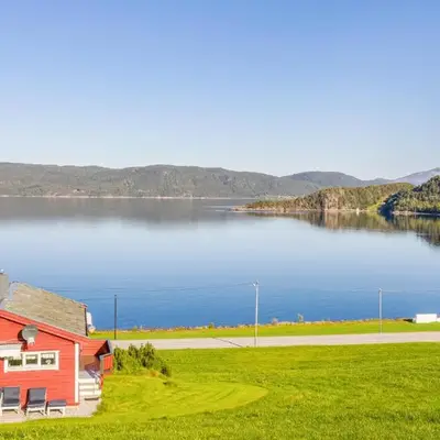 Holiday Home Vågstranda Hjelvik Ii