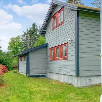 3 Bedroom Awesome Home In Leikanger