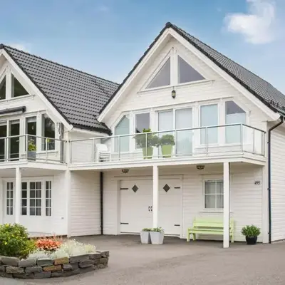 4 Bedroom Gorgeous Home In Herdla