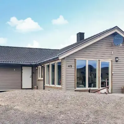 Pet Friendly Home In Roan